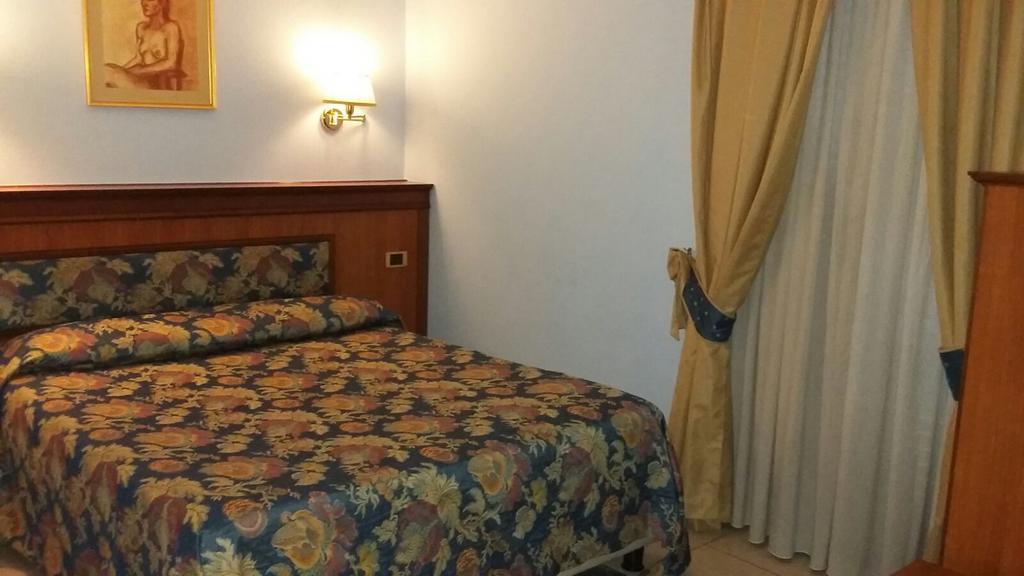 Hotel Malaga Avellino Kültér fotó